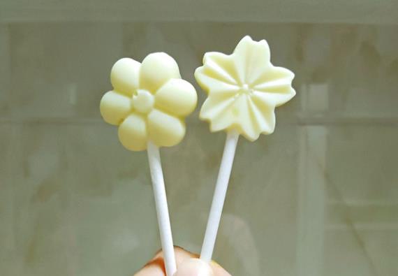 奶酪棒有添加剂吗吃奶酪棒要注意什么(奶酪棒里面含什么)