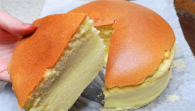 蛋糕用低筋面粉还是高筋面粉