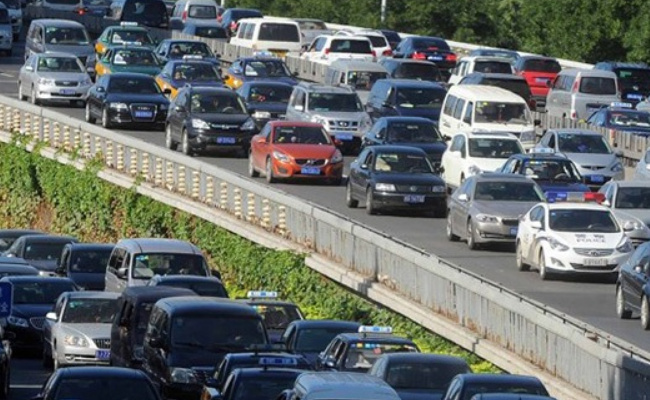 ​中秋国庆假期首日高速公路流量达到历史峰值反映了哪些问题(呼气流量峰值)