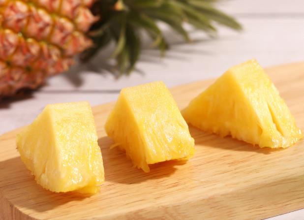 菠萝和凤梨是同一种水果吗