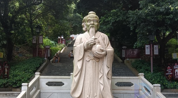 华佗所写作的经书叫什么名字(华佗写过什么书)