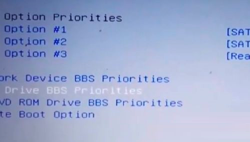 win7开机黑屏出现英文字母(windows7开机黑屏出现英文)