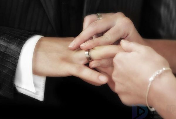 2023结婚领证朋友圈文案(2021年领结婚证朋友圈)