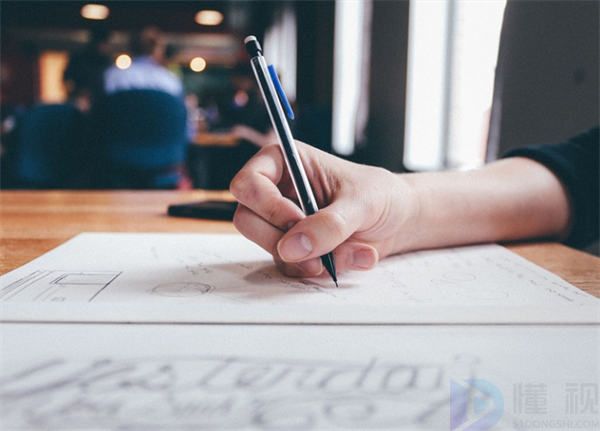 感恩节朋友圈简短文案(感恩节朋友圈简短文案图片)