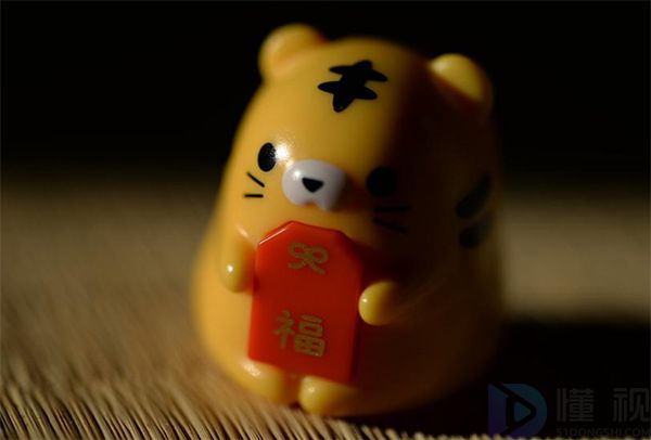 创意的虎年简短文案(虎年海报文案)