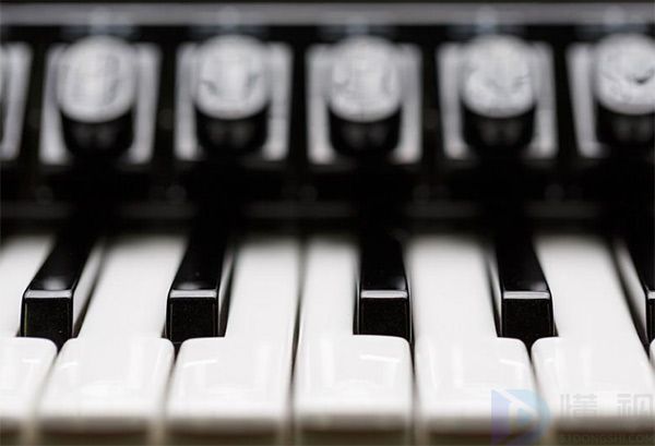 琴行招生宣传广告