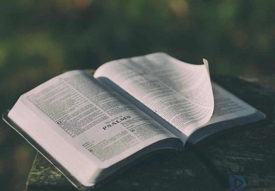 深夜失眠发朋友圈的文案简短