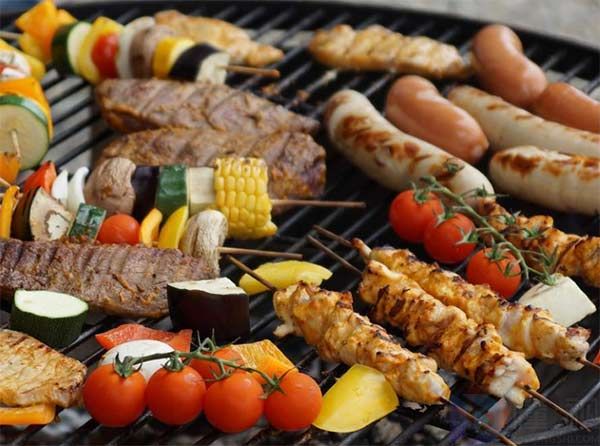 关于晚餐的朋友圈文案(关于晚餐的朋友圈句子)