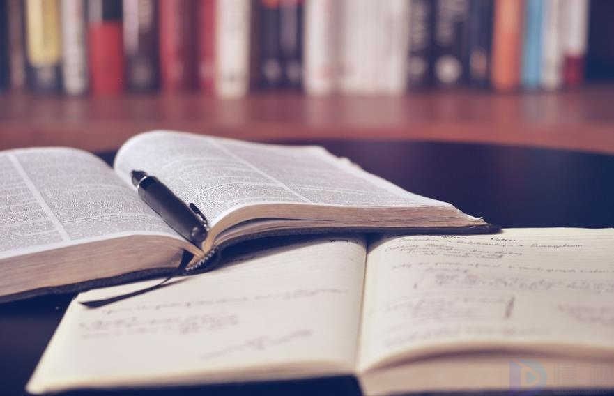 2023最新开学搞笑文案(2022最新开学搞笑文案短句)