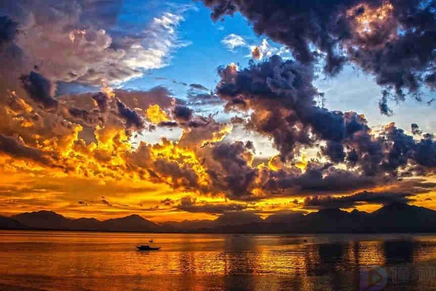 日落的唯美浪漫句子2023日落文案短句温柔(日落文艺句子)