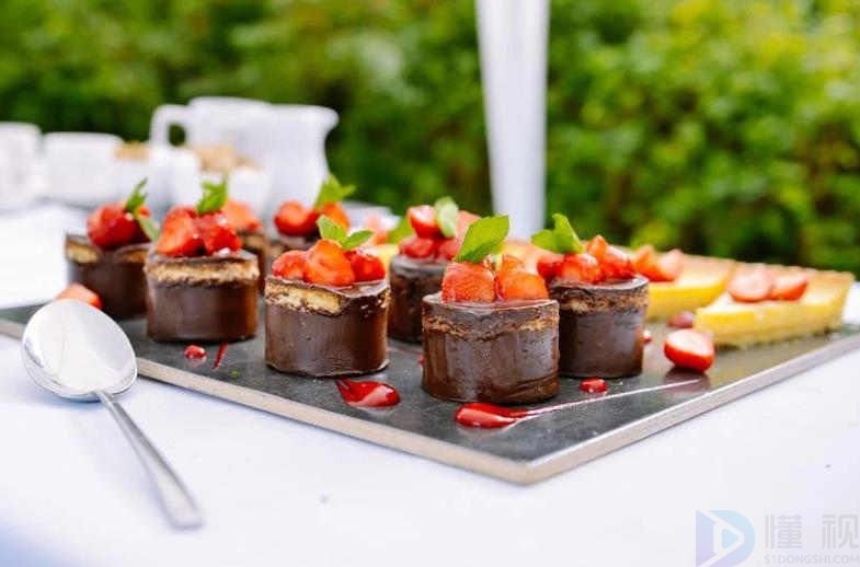 餐饮朋友圈句子