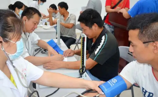 医院回应致女童死亡