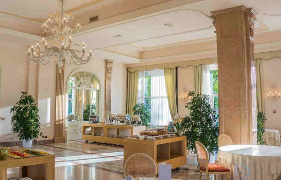 西餐厅宣传文案(西餐厅宣传文案的标题)