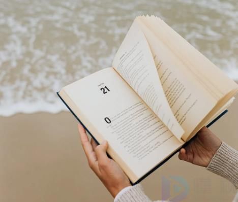 适合发朋友圈自嘲短句