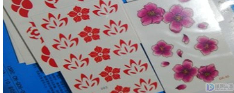 眉间贴的那个叫什么(眉心贴东西有什么说法)