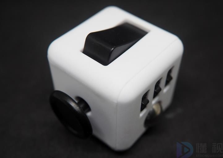 买双控开关什么牌子好(买双控开关什么牌子好点)