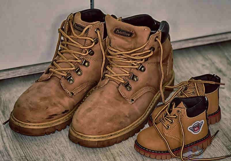 买短靴什么牌子好(买短靴什么牌子好一点)