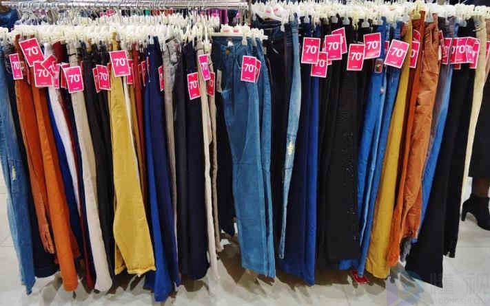 买中老年女裤什么牌子好穿