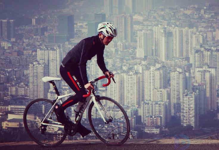 买速干衣什么牌子好(速干衣买什么品牌)