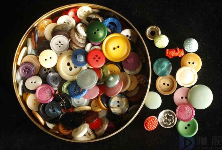 买纽扣什么牌子好(纽扣品种)