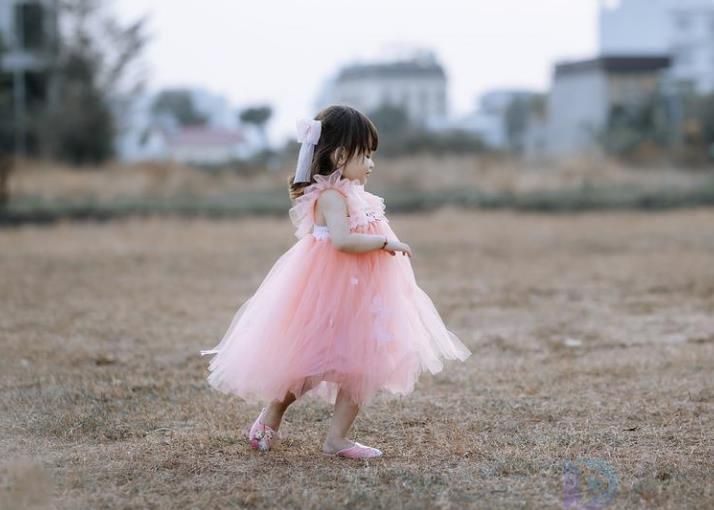 买儿童公主裙什么牌子好(儿童公主裙卖点介绍)