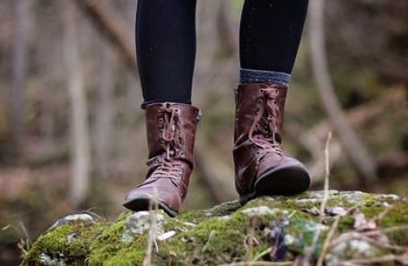 高帮鞋配什么长度袜子(高帮鞋配短袜好吗)