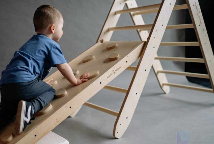 买儿童裤子什么牌子好(儿童裤子品牌推荐)