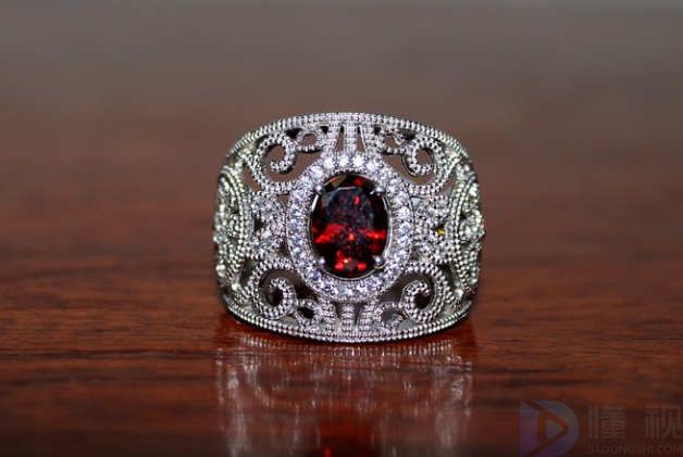 十大热门石榴石戒指排行榜(石榴石戒指的寓意及功效)