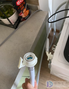 洗衣机的水管怎么接(洗衣机接水管与水龙头接口怎么接)