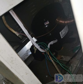 冰箱排水孔怎么疏通啊图片