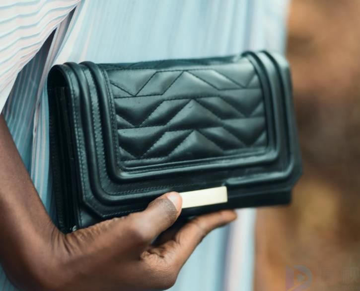 欧美大牌手拎包