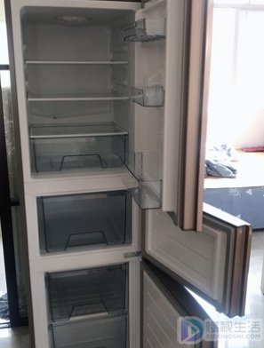 冰箱冷藏室结冰(冰箱冷藏室结冰怎么解决小妙招)