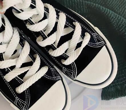 夏天高帮帆布鞋怎么搭配