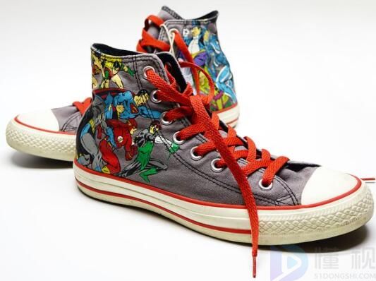 高帮帆布鞋配长袜还是短袜(高帮帆布鞋配短丝袜好吗)