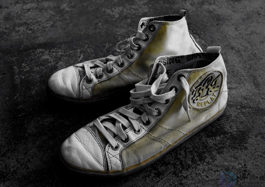 高帮帆布鞋怎么搭裤子