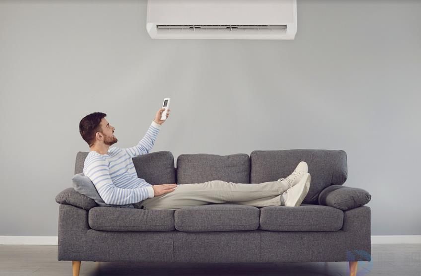 空调26度和28度哪个省电(空调26度和28度哪个省电小天鹅)