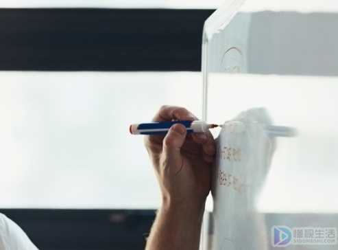 白板笔墨水在衣服上怎么洗(白板笔怎么洗掉衣服)