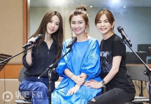 抖音再靠近一点点就让你牵手是什么歌