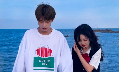 男人早上一醒就联系你说明什么能坚持半年和你每天聊天的人是喜欢吗(聊天喜欢每句话后带个表情的男人)