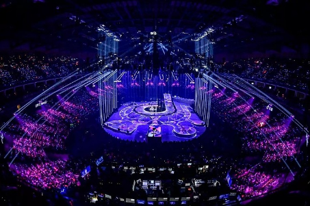 红伞伞白杆杆吃完一起躺板板是哪首歌抖音红伞伞白杆杆吃完一起躺板板歌词分享(红伞伞白杆杆吃完一起躺板板躺板板埋山山)