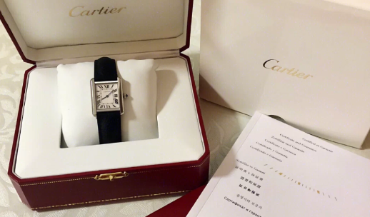 卡地亚专柜可以免费鉴定吗卡地亚专柜可以置换吗(卡地亚专柜能鉴定吗)