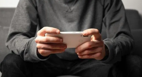 显眼包啥梗什么意思​热梗显眼包出自哪方面