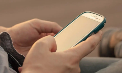 显眼包啥梗什么意思​热梗显眼包出自哪(显眼包啥梗什么意思​热梗显眼包出自哪方面)