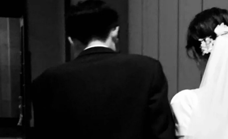 王丽坤同居八年的男友