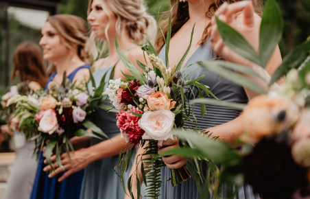 为什么伴娘年龄不能比新郎大伴娘年龄有什么讲究吗(伴娘岁数能比新娘大吗)