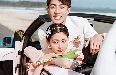 举办婚礼是否应该邀请同事邀请单位同事参加婚礼怎么说(同事婚礼祝福语)