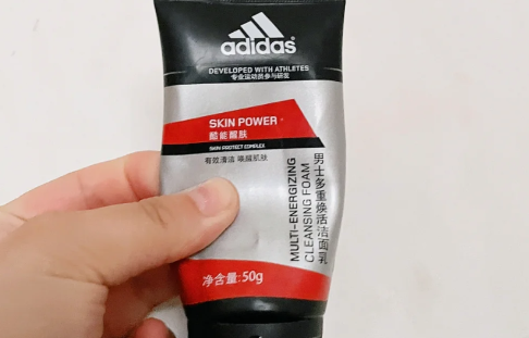 阿迪达斯洗面奶和阿迪达斯有关系吗阿迪达斯洗面奶怎么样(阿迪达斯洗面奶是哪个公司生产的)