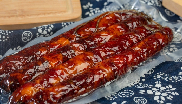 香肠是先蒸还是先切香肠为何发酸呢