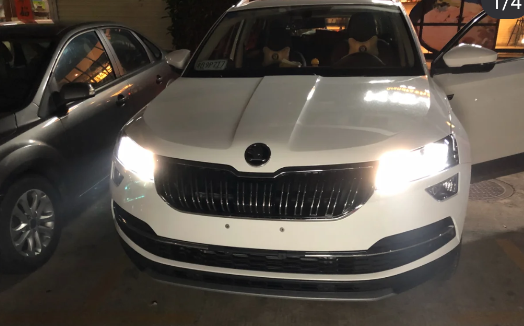 网上几十块的led车灯能买吗换一对LED大灯多少钱(几十块钱的led车灯怎么样)