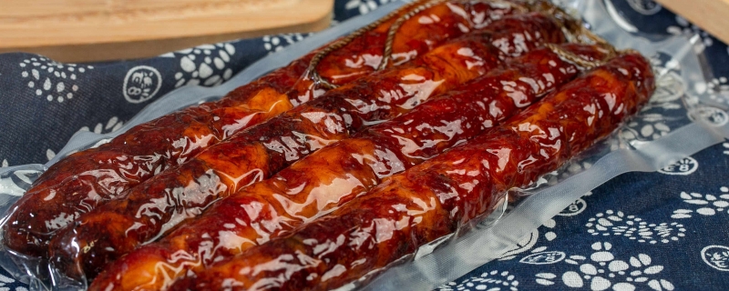 广式腊肠不放冰箱可以吗广式腊肠放冷藏还是冷冻(广式腊肠要放冰箱吗)